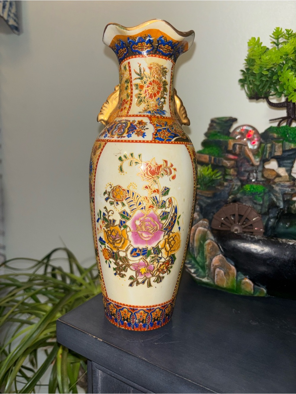 vintage Japanese satsuma style  Porcelain floral Vase in Cream with gold accen